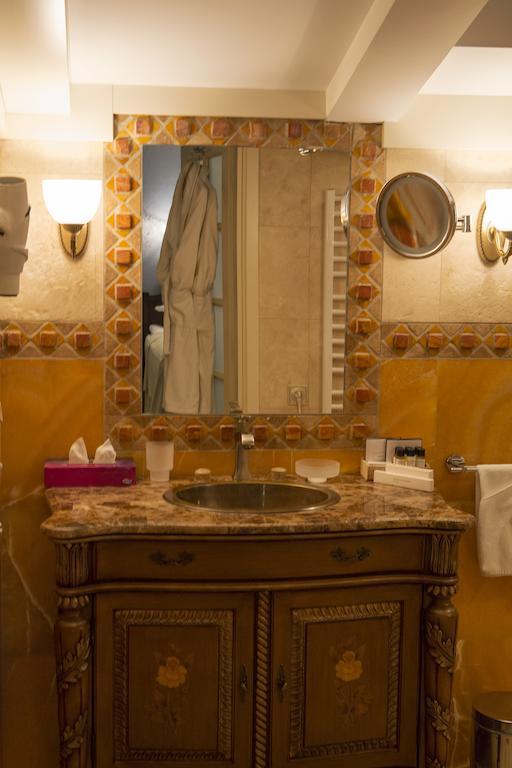 Ministerium Hotel Одеса Стая снимка