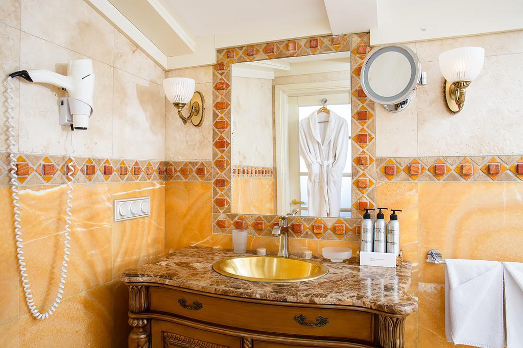 Ministerium Hotel Одеса Екстериор снимка