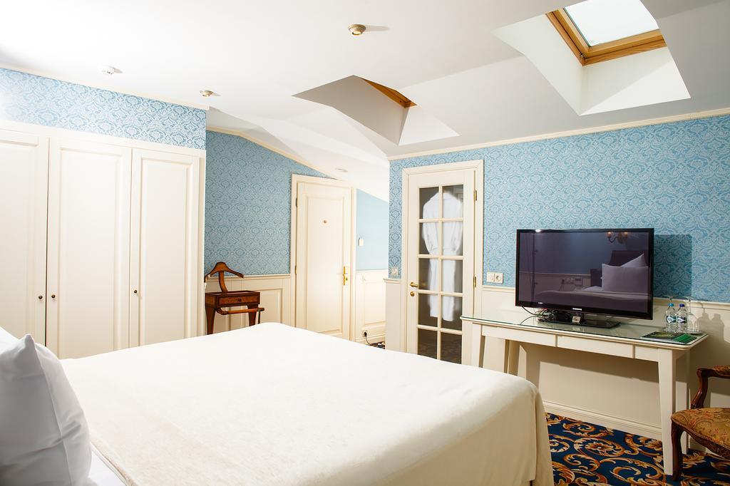 Ministerium Hotel Одеса Екстериор снимка