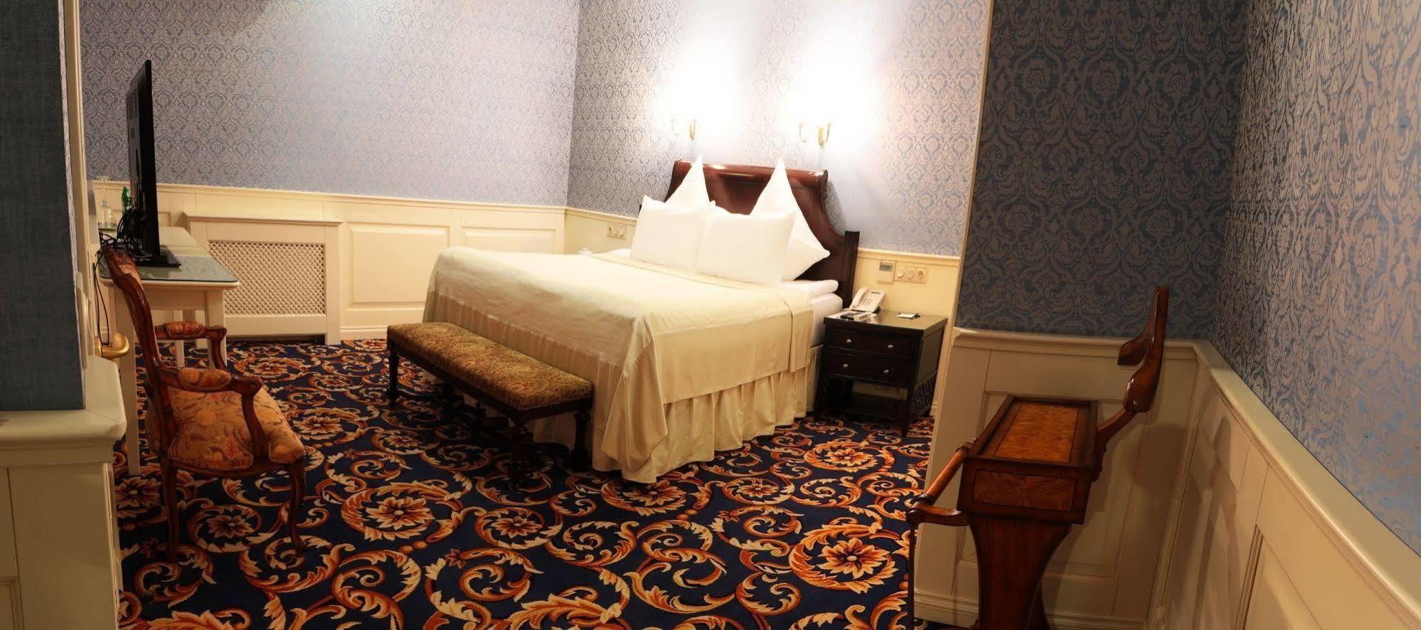 Ministerium Hotel Одеса Екстериор снимка